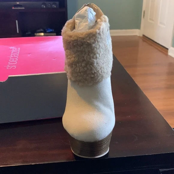 Taupe Booties by Shoedazzle. - Picture 3 of 5